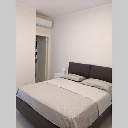 Modern Apartment - Como Centro * 코모