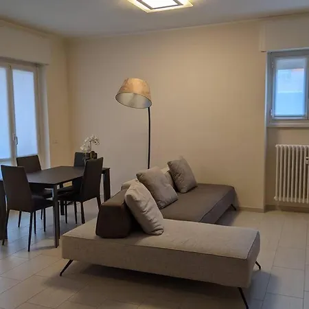 Modern Apartment - Como Centro